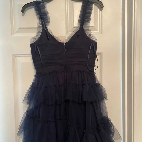 BCBG Size 0. Used only one day for a few hours - Picture 3 of 8